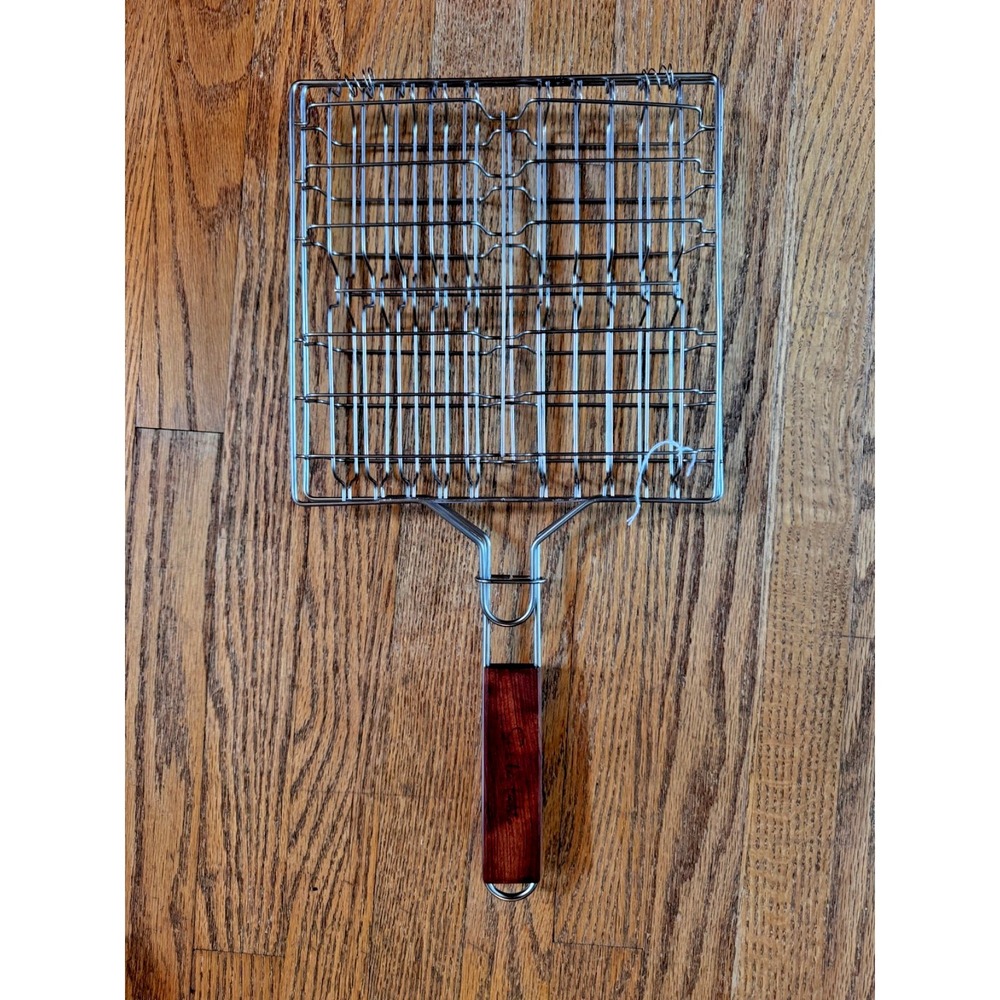 Sur la table stainless steel grill basket four burger capacity picnic party